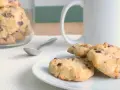 Galletas caseras con chispas de chocolate, perfectas para acompañar un café. Una deliciosa receta de galletas para disfrutar.
